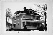 812 N 7TH ST 812 N 7TH ST, a American Foursquare house, built in Manitowoc, Wisconsin in 1908.