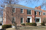 3927 N RIDGEFIELD CIR, a Colonial Revival/Georgian Revival house, built in Shorewood, Wisconsin in 1938.