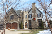 4098 N Lake Dr, a English Revival Styles house, built in Shorewood, Wisconsin in 1925.