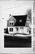 711 N 8TH ST, a Queen Anne house, built in Manitowoc, Wisconsin in 1889.