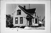 1121 S 8TH ST, a Gabled Ell house, built in Manitowoc, Wisconsin in 1893.