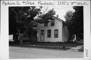 1235 S 9TH ST, a Gabled Ell house, built in Manitowoc, Wisconsin in 1890.
