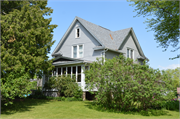 710 MAPLEWOOD RD 710 MAPLEWOOD RD, a Front Gabled house, built in Omro, Wisconsin in 1890.