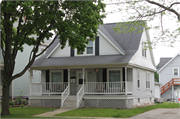 815 DOUSMAN ST, a Cross Gabled house, built in Green Bay, Wisconsin in 1906.