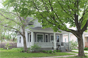 823 ELMORE ST 823 ELMORE ST, a Front Gabled house, built in Green Bay, Wisconsin in 1900.