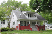 721 N MAPLE AVE, a Bungalow house, built in Green Bay, Wisconsin in 1921.