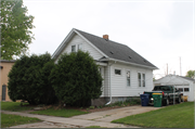 1228 S CHESTNUT AVE, a Front Gabled house, built in Green Bay, Wisconsin in 1900.