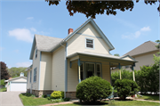 816 KELLOGG ST 816 KELLOGG ST, a Front Gabled house, built in Green Bay, Wisconsin in 1900.