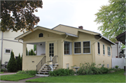 830 N MAPLE AVE 830 N MAPLE AVE, a Bungalow house, built in Green Bay, Wisconsin in 1920.