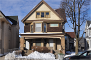 2310-12 W NATIONAL AVE, a Craftsman duplex, built in Milwaukee, Wisconsin in 1911.