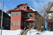 2820 W NATIONAL AVE, a Boomtown duplex/two-flat, built in Milwaukee, Wisconsin in 1920.