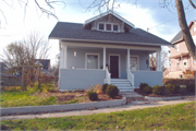 200 S HARRISON ST 200 S HARRISON ST, a Bungalow house, built in Stoughton, Wisconsin in 1916.