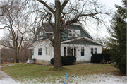 7623-7625 W RYAN RD, a Front Gabled house, built in Franklin, Wisconsin in 1910.