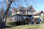 562 PARK AVE, a Queen Anne house, built in Columbus, Wisconsin in .