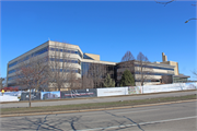 5910 MINERAL POINT, a International Style large office building, built in Madison, Wisconsin in 1960.
