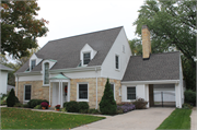 1015 S WEBSTER AVE, a Colonial Revival/Georgian Revival house, built in Green Bay, Wisconsin in 1938.