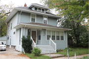 1020 CASS ST 1020 CASS ST, a American Foursquare house, built in Green Bay, Wisconsin in 1918.