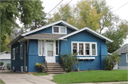 1423 CHICAGO ST, a Craftsman house, built in Green Bay, Wisconsin in 1928.
