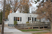 335 COLUMBIA AVE, a Art/Streamline Moderne house, built in Green Bay, Wisconsin in 1934.