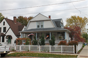897 HUBBARD ST 897 HUBBARD ST, a Dutch Colonial Revival house, built in Green Bay, Wisconsin in 1913.