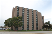 400 N Monroe Ave, a Contemporary apartment/condominium, built in Green Bay, Wisconsin in 1975.