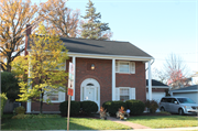 1061 REED ST, a Neoclassical/Beaux Arts house, built in Green Bay, Wisconsin in 1942.