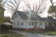 325 12TH AVE, a Bungalow house, built in Green Bay, Wisconsin in .