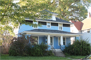 124 S VAN BUREN ST 124 S VAN BUREN ST, a American Foursquare house, built in Green Bay, Wisconsin in 1917.