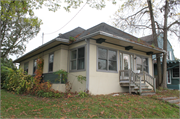 339 S WEBSTER AVE, a Bungalow house, built in Green Bay, Wisconsin in 1917.
