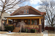 1509 Carlisle Ave., a Bungalow house, built in Racine, Wisconsin in 1925.