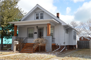 1519 Carlisle Ave., a Bungalow house, built in Racine, Wisconsin in 1924.