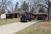 5708 BRIDGE RD, a Ranch house, built in Monona, Wisconsin in 1954.