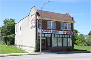 2465 W VLIET ST, a Commercial Vernacular small retail building, built in Milwaukee, Wisconsin in 1924.