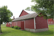 425 E FAIRVIEW DR, a Astylistic Utilitarian Building Agricultural - outbuilding, built in New London, Wisconsin in 1891.
