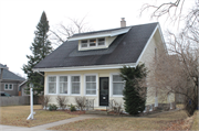 437 W FOSTER ST, a Bungalow house, built in Port Washington, Wisconsin in 1925.