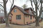 822 N  WISCONSIN ST, a Front Gabled house, built in Port Washington, Wisconsin in 1940.