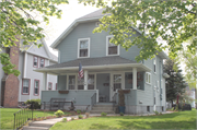852 N 13TH ST, a Craftsman house, built in Manitowoc, Wisconsin in 1915.
