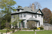 1004 ST CLAIR ST 1004 ST CLAIR ST, a American Foursquare house, built in Manitowoc, Wisconsin in 1899.
