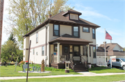 811 STATE ST 811 STATE ST, a American Foursquare house, built in Manitowoc, Wisconsin in 1902.
