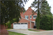 3312-3322 N LAKE DR, a English Revival Styles carriage house, built in Milwaukee, Wisconsin in 1907.