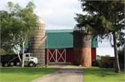 6420 WINDSOR RD, a Astylistic Utilitarian Building barn, built in Windsor, Wisconsin in 1920.