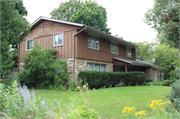 921 E Calumet Rd, a Contemporary house, built in Fox Point, Wisconsin in 1963.