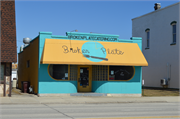 1306 Washington St., a Art/Streamline Moderne restaurant/supper club, built in Manitowoc, Wisconsin in 1947.