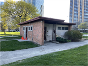 JUNEAU PARK - LAKE MICHIGAN PARKWAY NORTH, a Contemporary bath house/restroom facility, built in Milwaukee, Wisconsin in 1954.