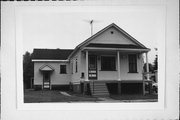 1127 GARFIELD AVE, a Front Gabled house, built in Marinette, Wisconsin in .