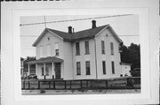 11 HOSMER ST, MENEKAUNEE, a Cross Gabled house, built in Marinette, Wisconsin in .