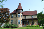 504 E Main St, a Queen Anne house, built in Palmyra, Wisconsin in .