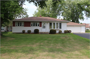 5644 Kettle Moraine Scenic Dr, a Minimal Traditional house, built in Hartford, Wisconsin in 1955.