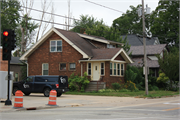 7  W SOUTH PARK AVE, a Side Gabled house, built in Oshkosh, Wisconsin in 1920.