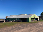 22690 Siskiwit Bay Parkway, a Astylistic Utilitarian Building shed, built in Bell, Wisconsin in 1939.